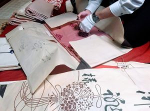 バイセルは50年前のシミ、変色した着物でも買い取ってくれるのか？